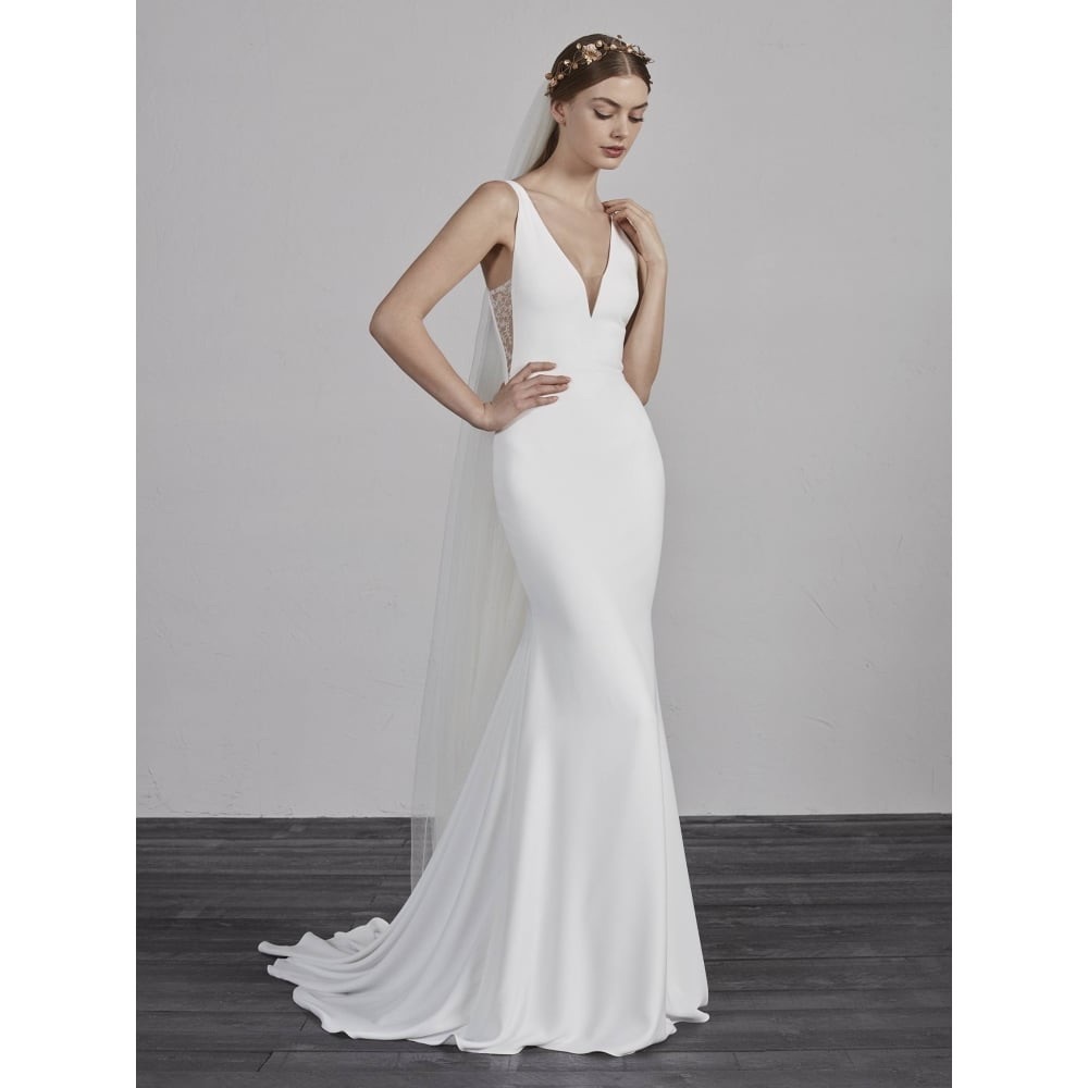 Pronovias estilo wedding dress